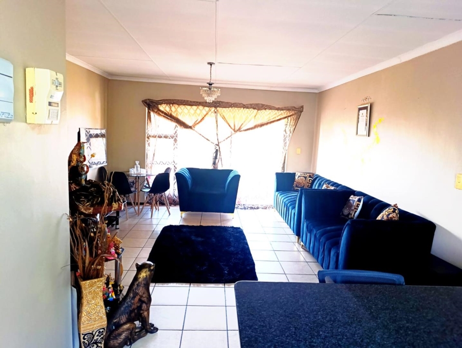 3 Bedroom Property for Sale in Sonneveld Gauteng