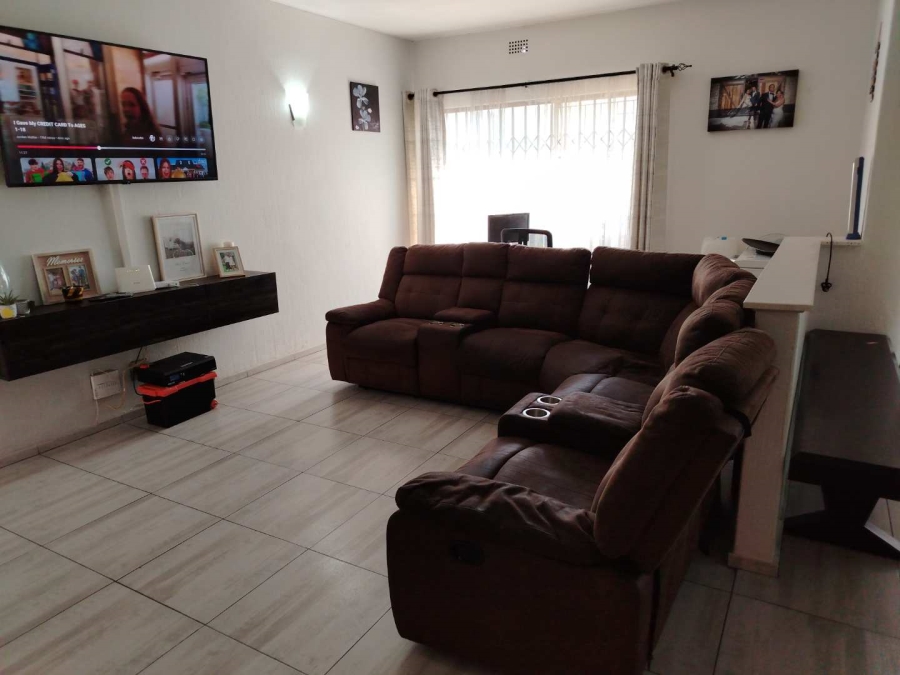 3 Bedroom Property for Sale in Meredale Gauteng