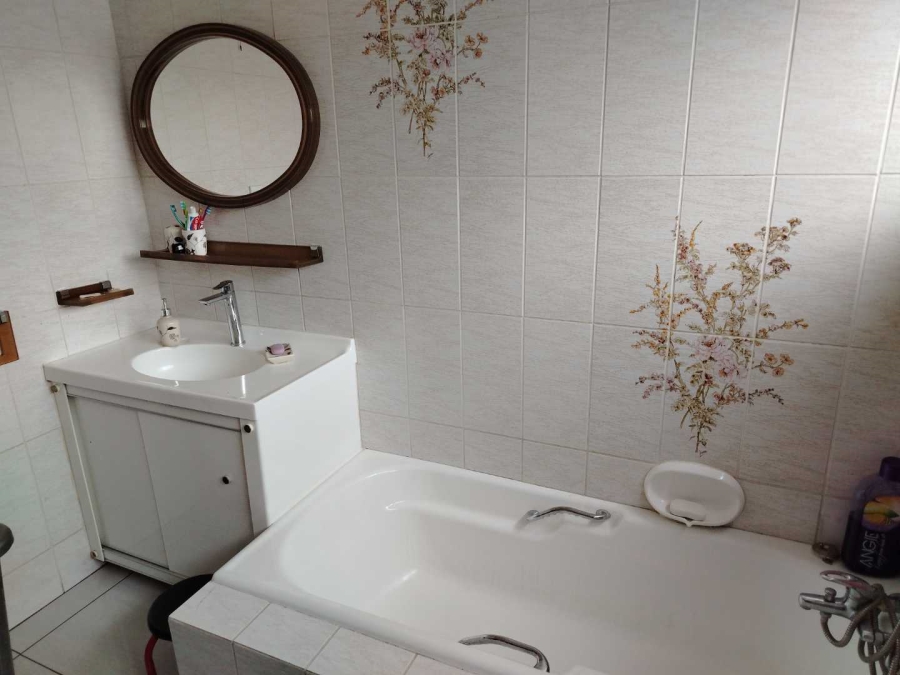 3 Bedroom Property for Sale in Meredale Gauteng