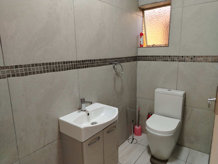 3 Bedroom Property for Sale in Meredale Gauteng
