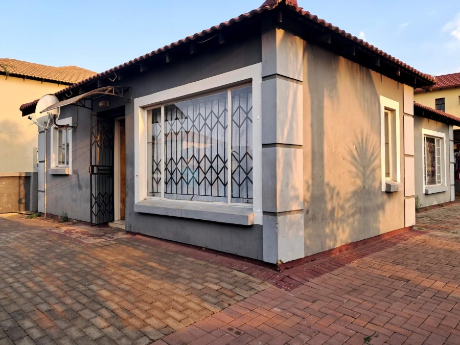 3 Bedroom Property for Sale in Rosslyn Gauteng
