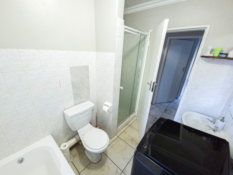 To Let 2 Bedroom Property for Rent in La Montagne Gauteng
