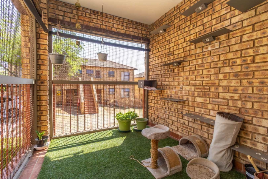 2 Bedroom Property for Sale in Amorosa Gauteng