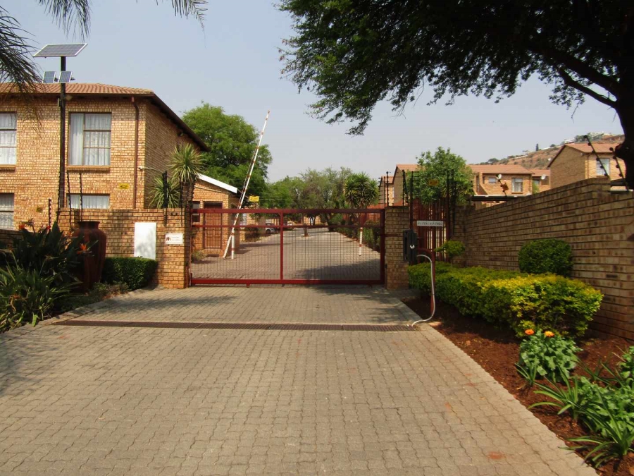 2 Bedroom Property for Sale in Amorosa Gauteng