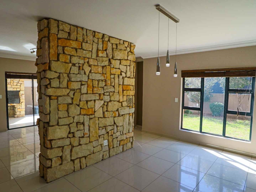 3 Bedroom Property for Sale in Beverley Gauteng