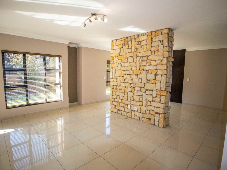 3 Bedroom Property for Sale in Beverley Gauteng