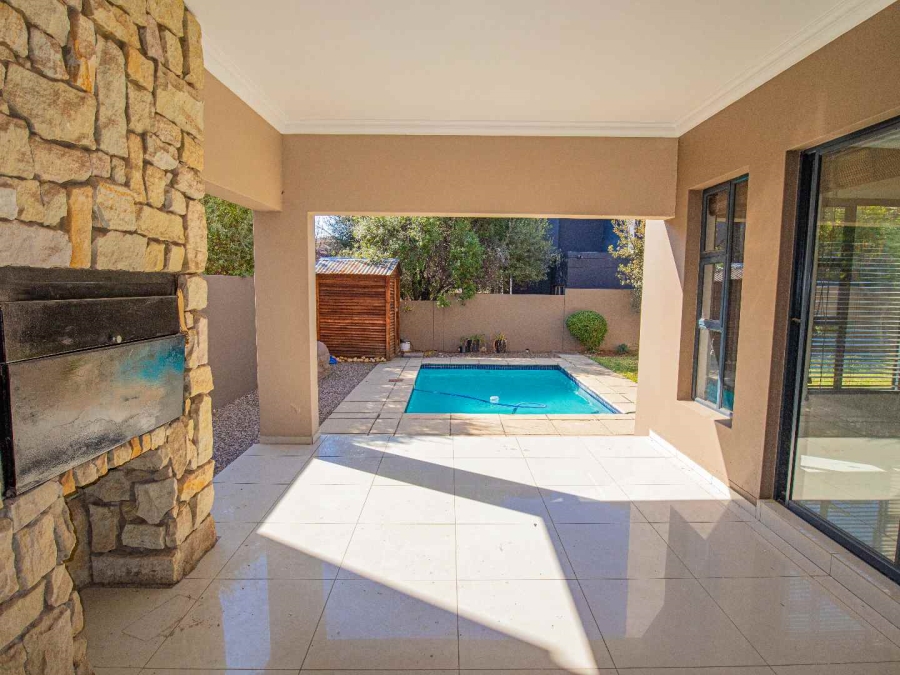 3 Bedroom Property for Sale in Beverley Gauteng