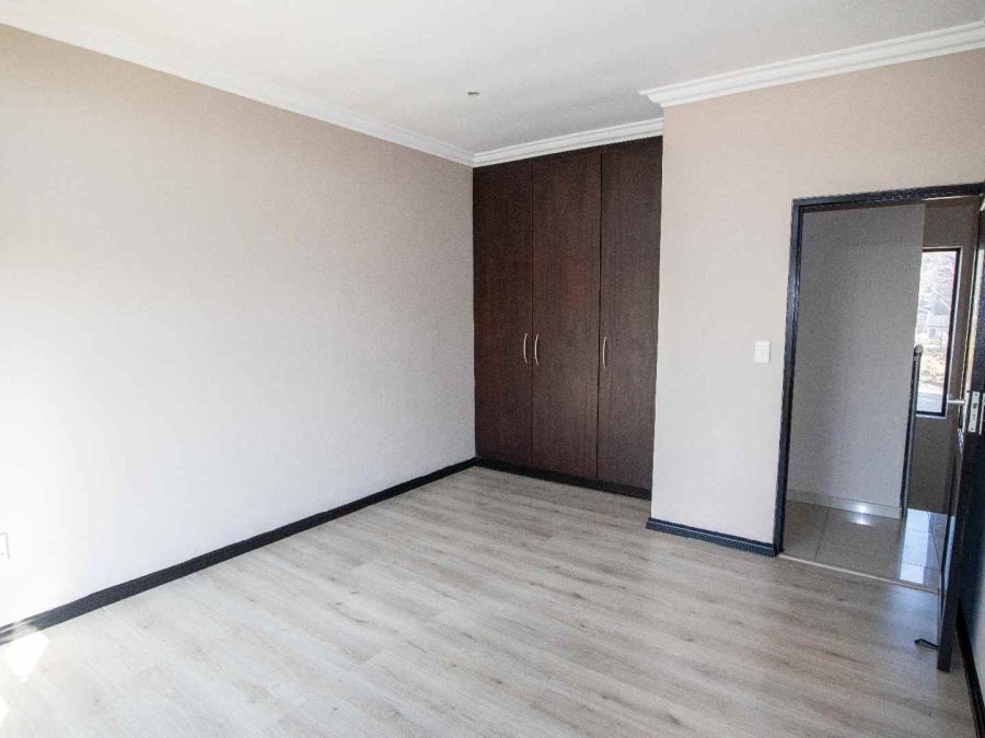 3 Bedroom Property for Sale in Beverley Gauteng