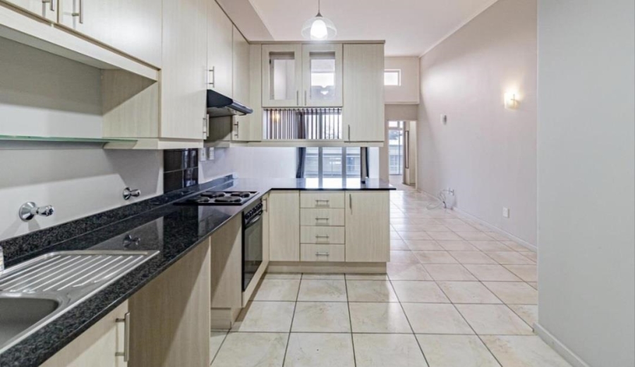 To Let 2 Bedroom Property for Rent in Sandhurst Gauteng