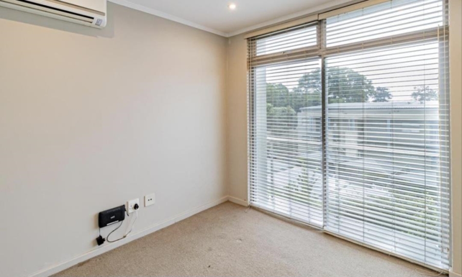 To Let 2 Bedroom Property for Rent in Sandhurst Gauteng
