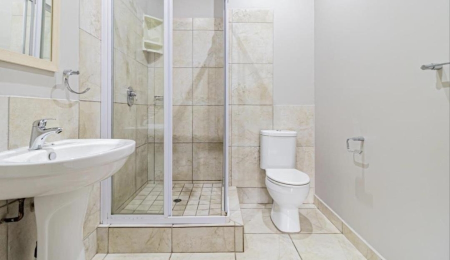 To Let 2 Bedroom Property for Rent in Sandhurst Gauteng