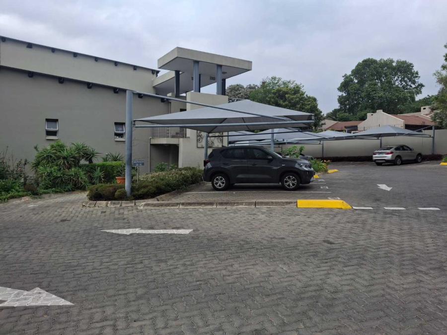 To Let 2 Bedroom Property for Rent in Sandhurst Gauteng