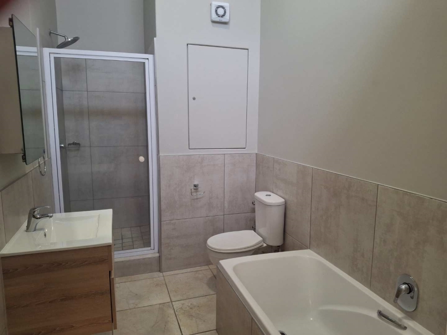 To Let 2 Bedroom Property for Rent in Sandhurst Gauteng