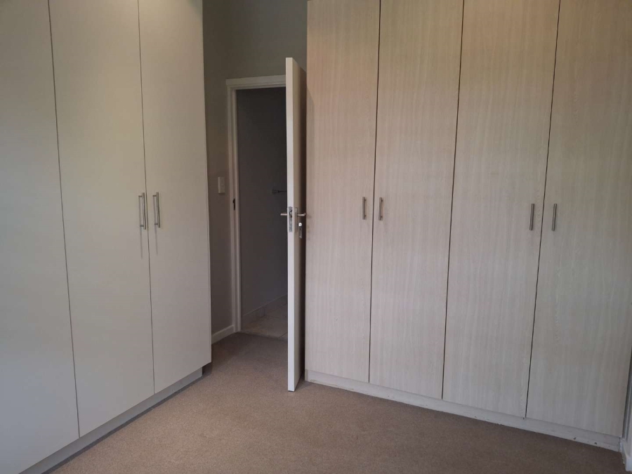 To Let 2 Bedroom Property for Rent in Sandhurst Gauteng