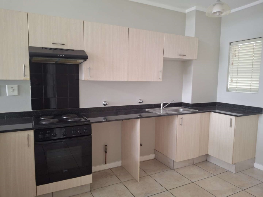To Let 2 Bedroom Property for Rent in Sandhurst Gauteng