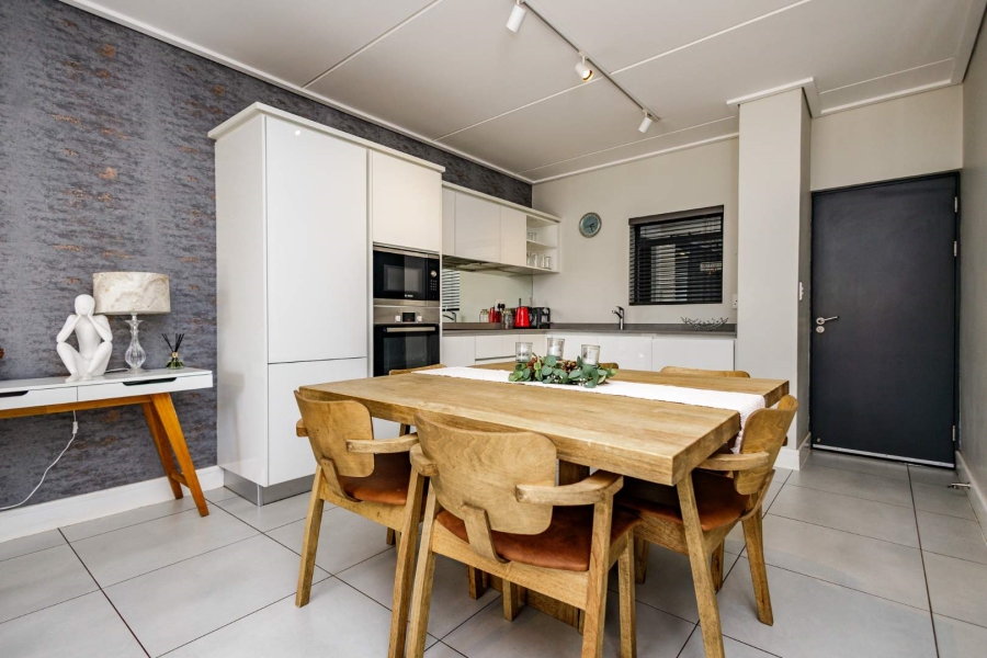 2 Bedroom Property for Sale in Eye of Africa Gauteng
