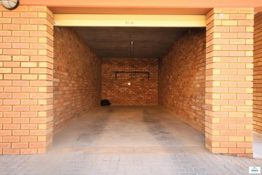 2 Bedroom Property for Sale in Olympus Gauteng