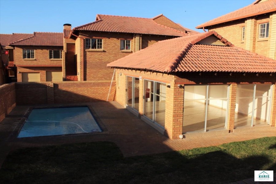 2 Bedroom Property for Sale in Olympus Gauteng