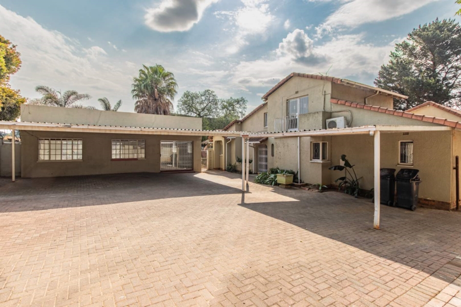 6 Bedroom Property for Sale in Randpark Ridge Gauteng