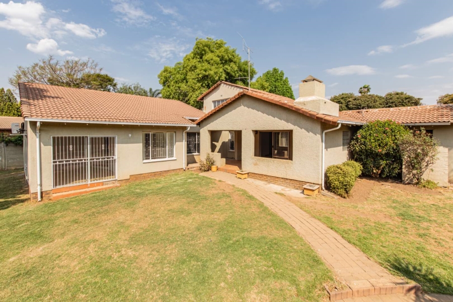 6 Bedroom Property for Sale in Randpark Ridge Gauteng