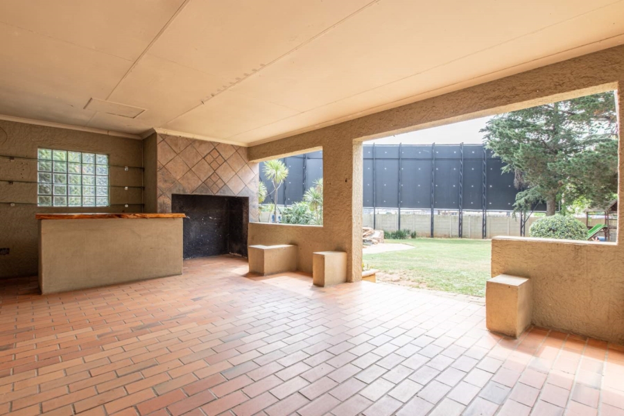 6 Bedroom Property for Sale in Randpark Ridge Gauteng