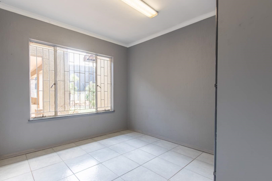 6 Bedroom Property for Sale in Randpark Ridge Gauteng