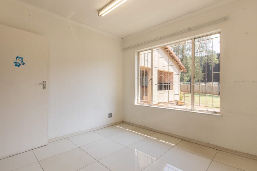 6 Bedroom Property for Sale in Randpark Ridge Gauteng