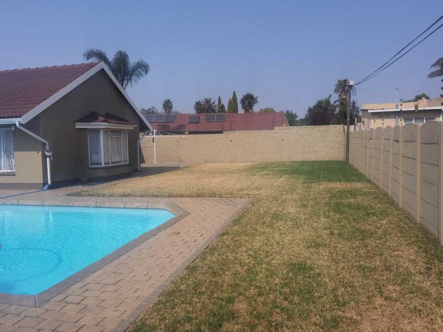 3 Bedroom Property for Sale in Edleen Gauteng