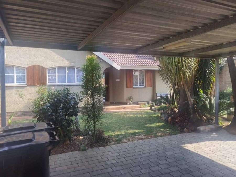 3 Bedroom Property for Sale in Edleen Gauteng