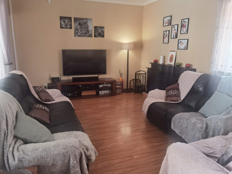 3 Bedroom Property for Sale in Edleen Gauteng