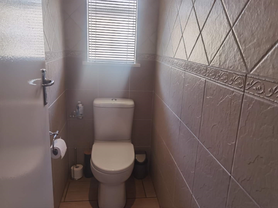 3 Bedroom Property for Sale in Edleen Gauteng