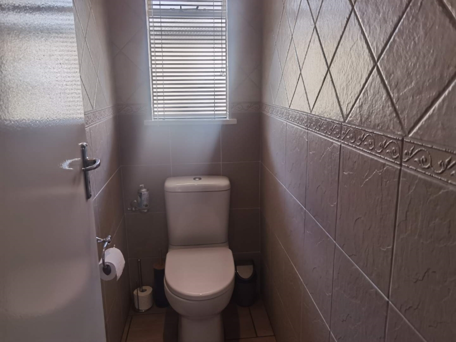 3 Bedroom Property for Sale in Edleen Gauteng