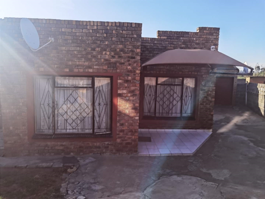 8 Bedroom Property for Sale in Tembisa Ext 4 Gauteng