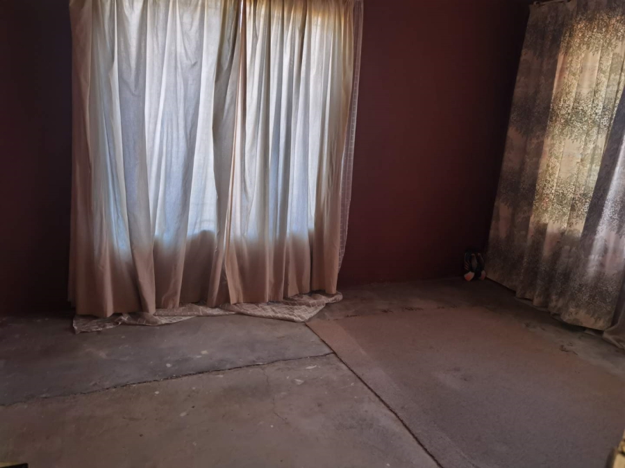8 Bedroom Property for Sale in Tembisa Ext 4 Gauteng