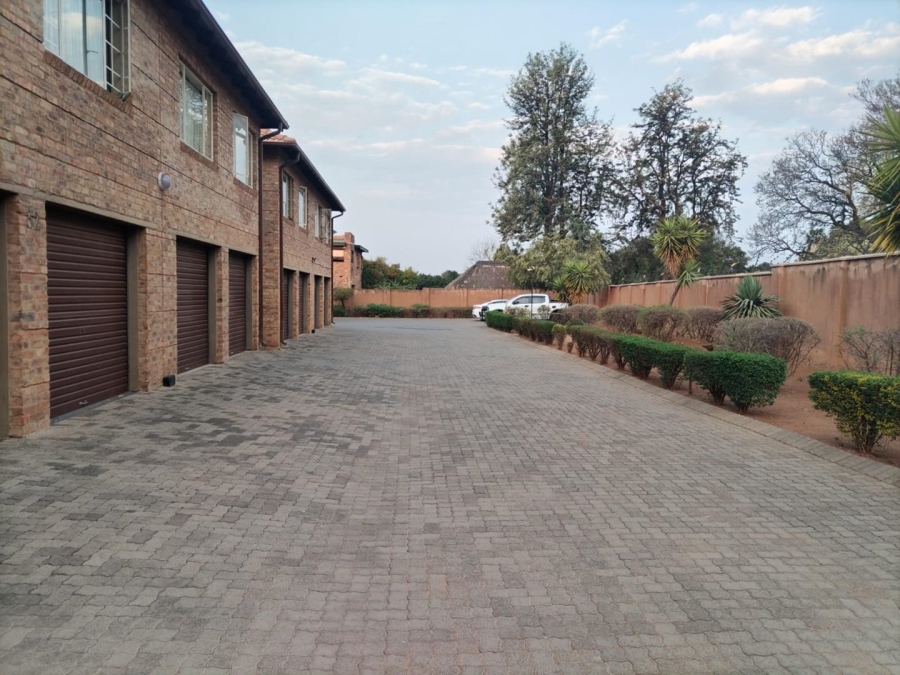 4 Bedroom Property for Sale in Akasia Gauteng