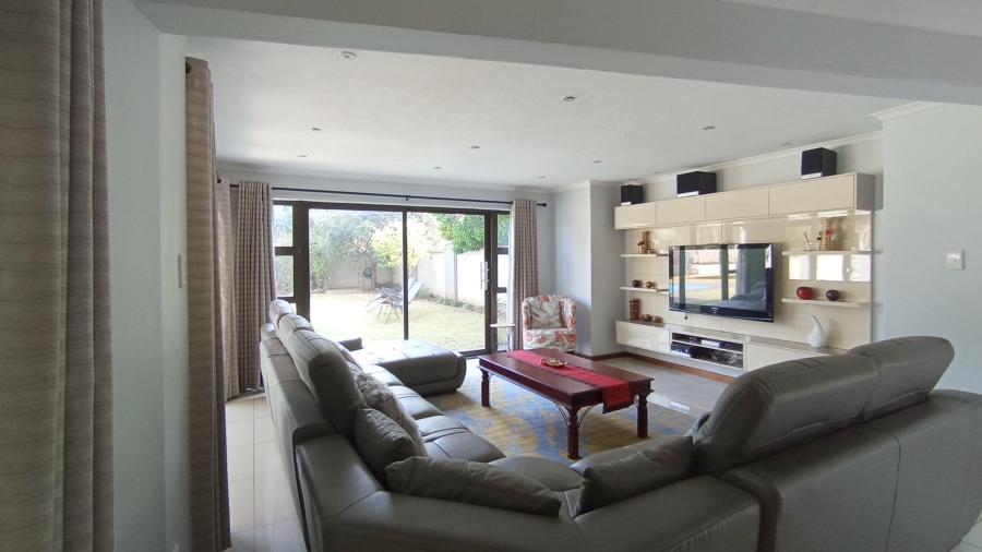 6 Bedroom Property for Sale in Midfield Estate Gauteng
