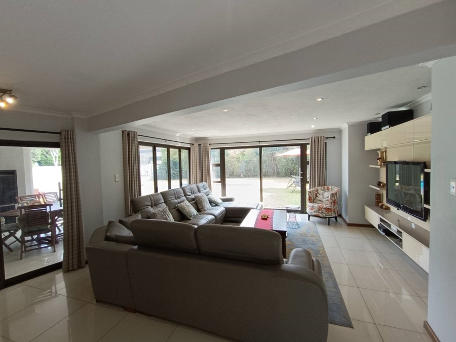 6 Bedroom Property for Sale in Midfield Estate Gauteng