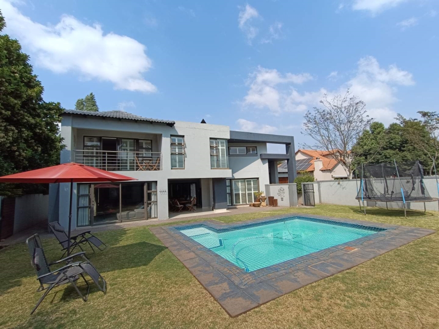 6 Bedroom Property for Sale in Midfield Estate Gauteng