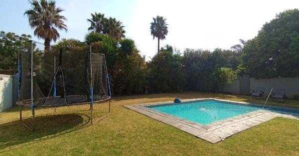 6 Bedroom Property for Sale in Midfield Estate Gauteng