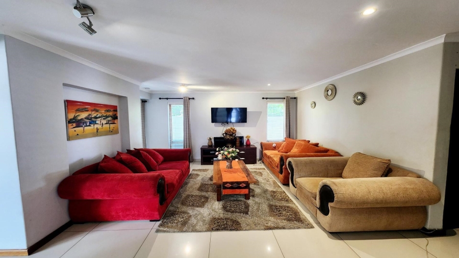 6 Bedroom Property for Sale in Midfield Estate Gauteng