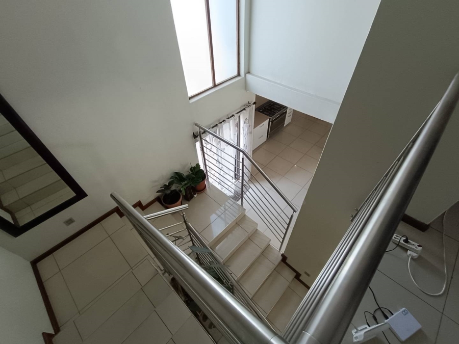 6 Bedroom Property for Sale in Midfield Estate Gauteng