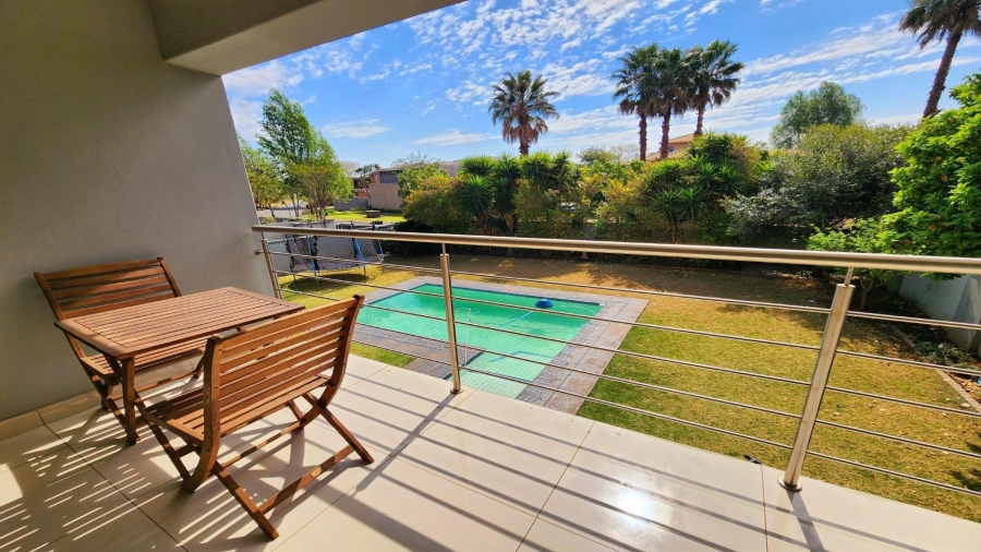 6 Bedroom Property for Sale in Midfield Estate Gauteng