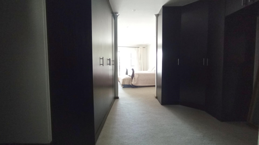 6 Bedroom Property for Sale in Midfield Estate Gauteng