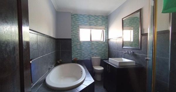 6 Bedroom Property for Sale in Midfield Estate Gauteng