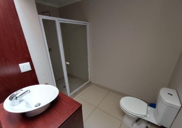 6 Bedroom Property for Sale in Midfield Estate Gauteng