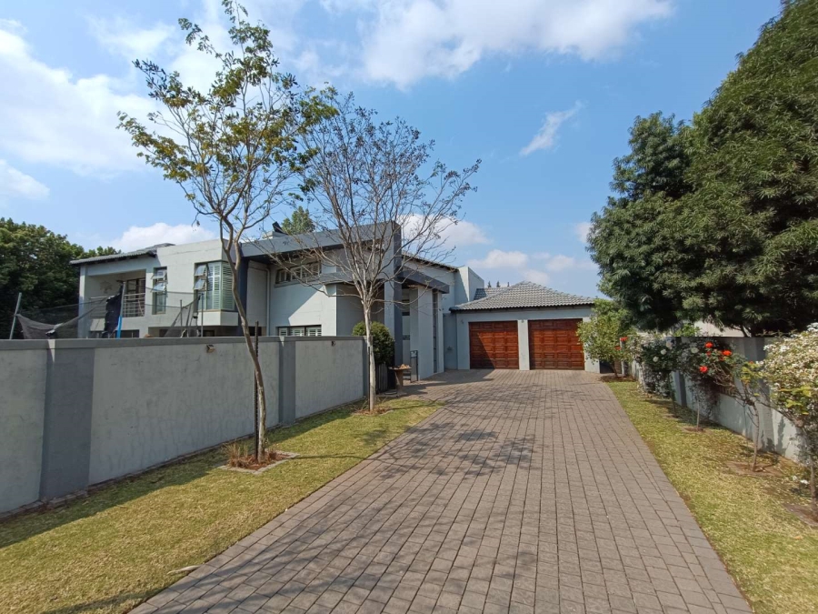 6 Bedroom Property for Sale in Midfield Estate Gauteng
