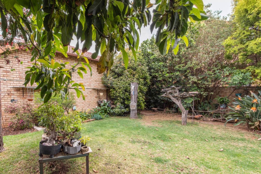 3 Bedroom Property for Sale in Wilgeheuwel Gauteng