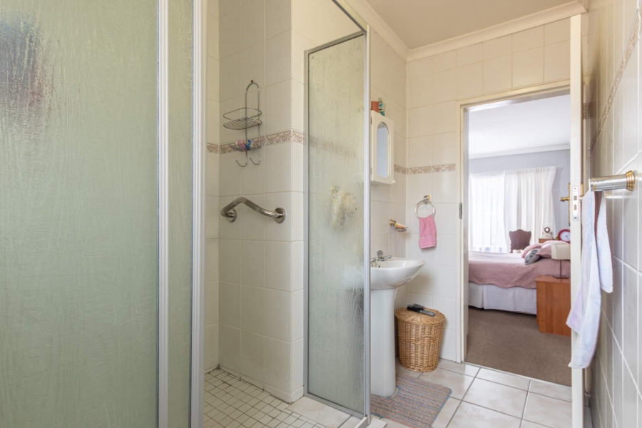 3 Bedroom Property for Sale in Wilgeheuwel Gauteng
