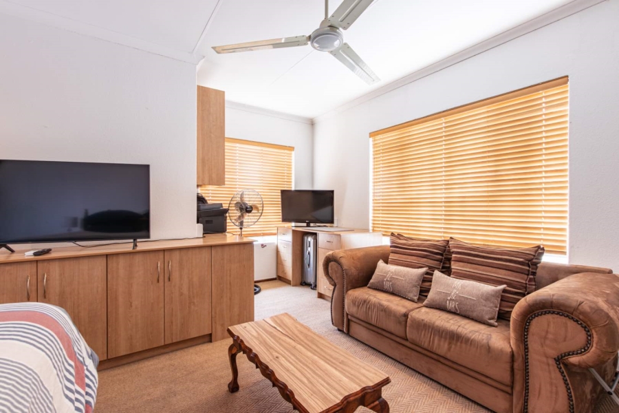 3 Bedroom Property for Sale in Wilgeheuwel Gauteng