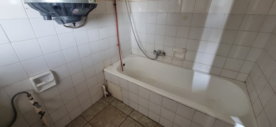 2 Bedroom Property for Sale in Kenilworth Gauteng